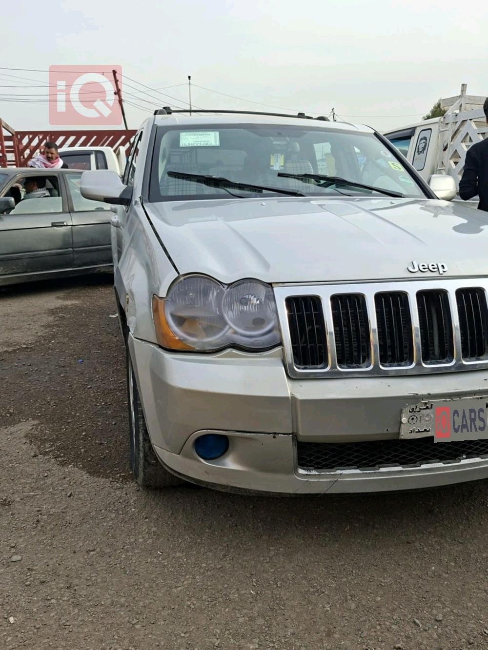 جیپ گراند شیرۆکی